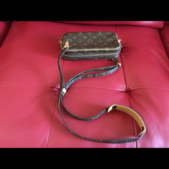 SOLD OUT! Louis Vuitton Marly crossbody bag - Picture 4 of 8